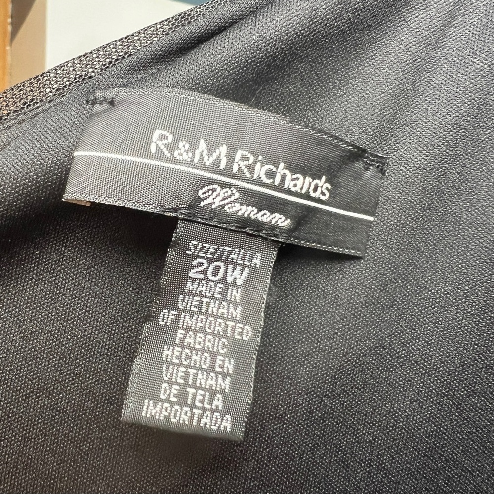 R & M Richards Little Black Dress with Lace Accent (SIze 20W) - Picture 7 of 7